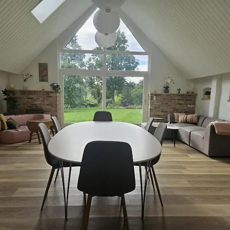 Unikt Med Pragtfuld Udsigt Og Absolut Ro *